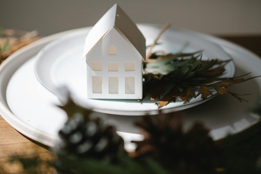 What’s a Stylish Personalized Gift for Weddings or Housewarmings?